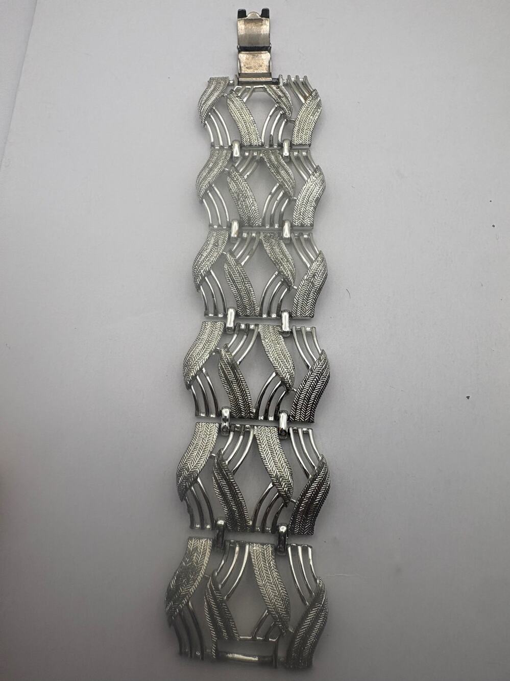 Women’s Jewelry Bracelet 7.5 inches Vintage Geometric Fashion
